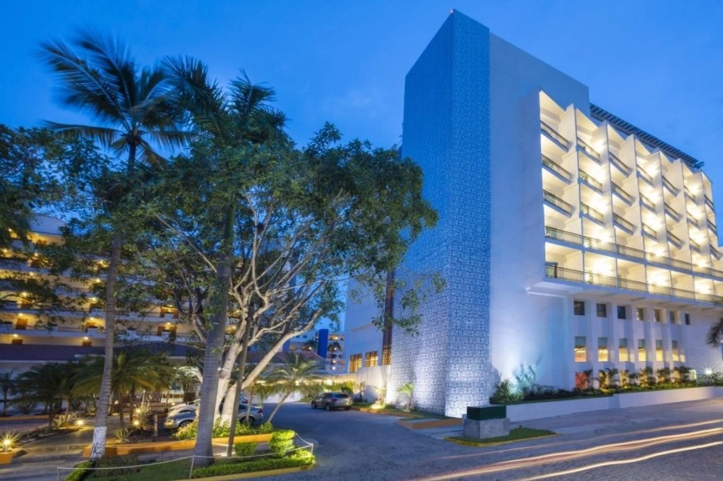 Crown Paradise Golden All Inclusive Resort - Adults Only