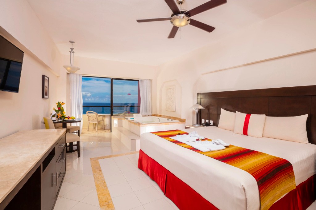 Crown Paradise Club Cancun All Inclusive