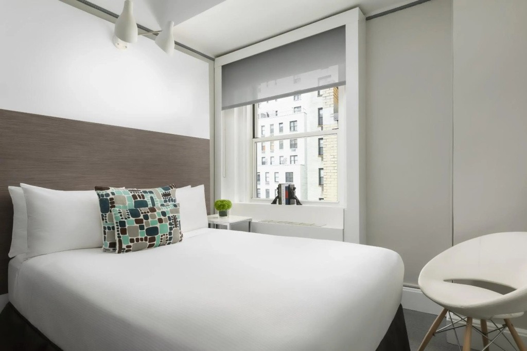 Paramount Times Square – A Generator Hotel