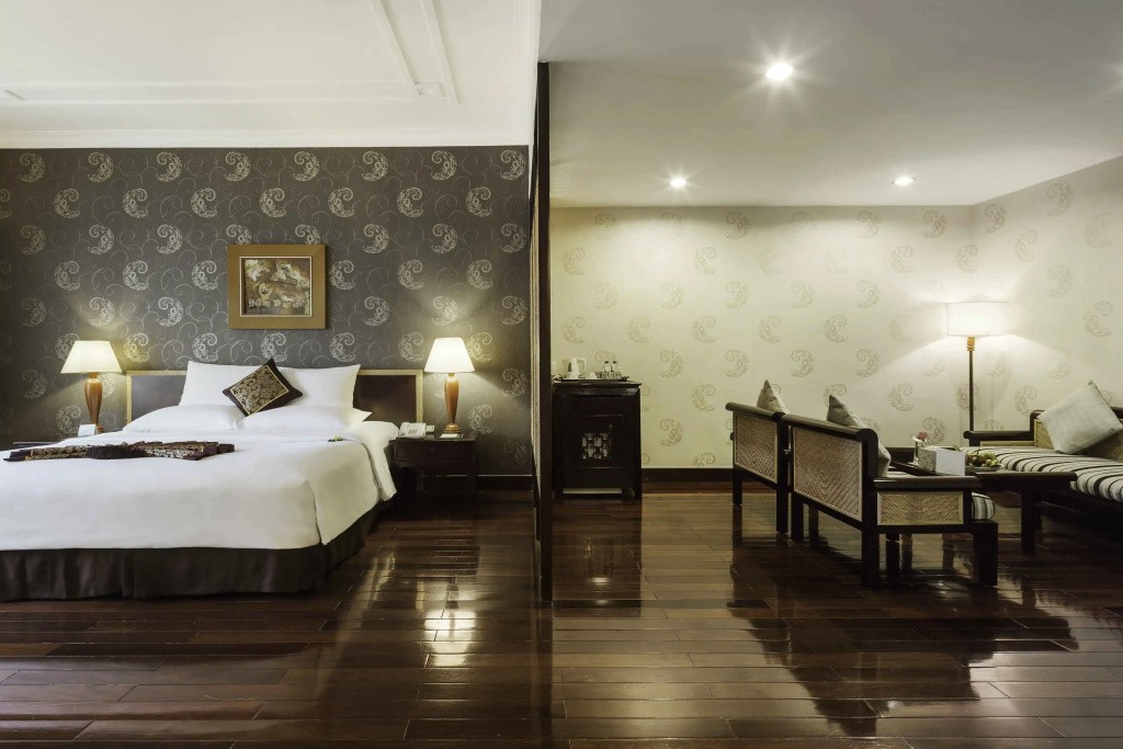 Rex Hotel