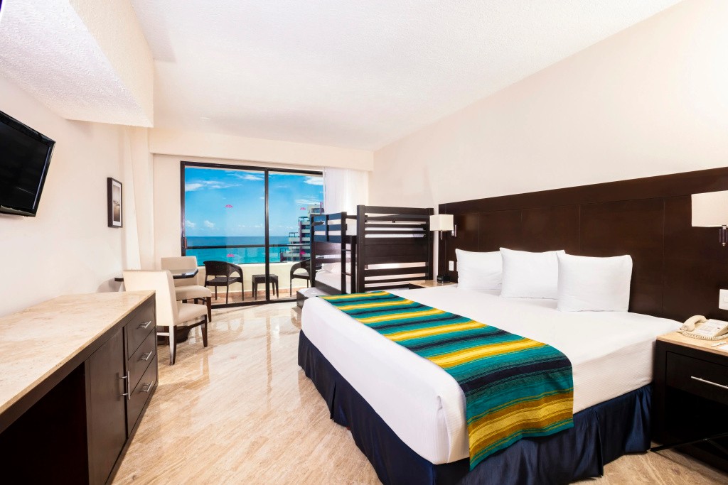 Crown Paradise Club Cancun All Inclusive
