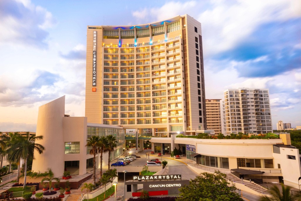 Krystal Urban Cancun & Beach Club