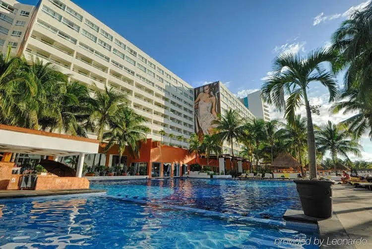 Grand Oasis Viva Beach