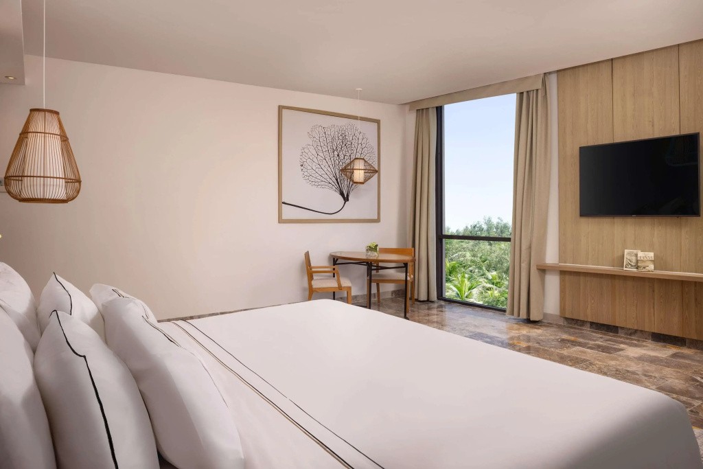 Melia Danang Beach Resort
