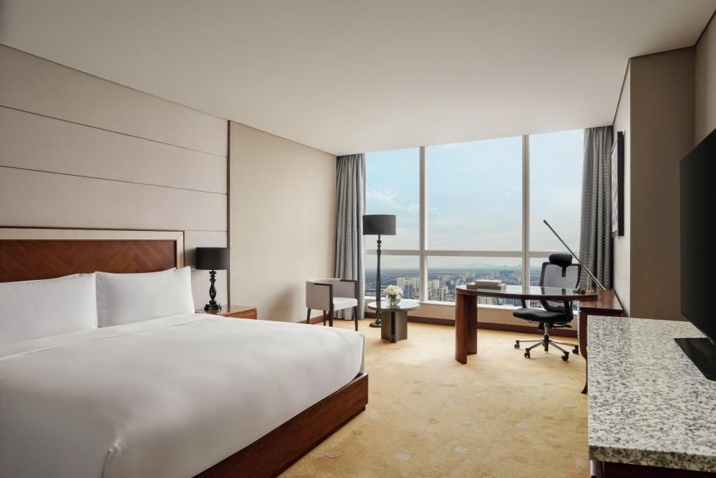 InterContinental Hanoi Landmark72 by IHG