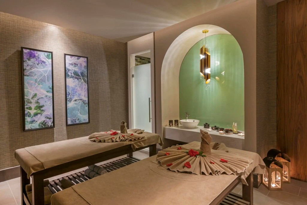 Elite World Grand Istanbul Kucukyali Hotel