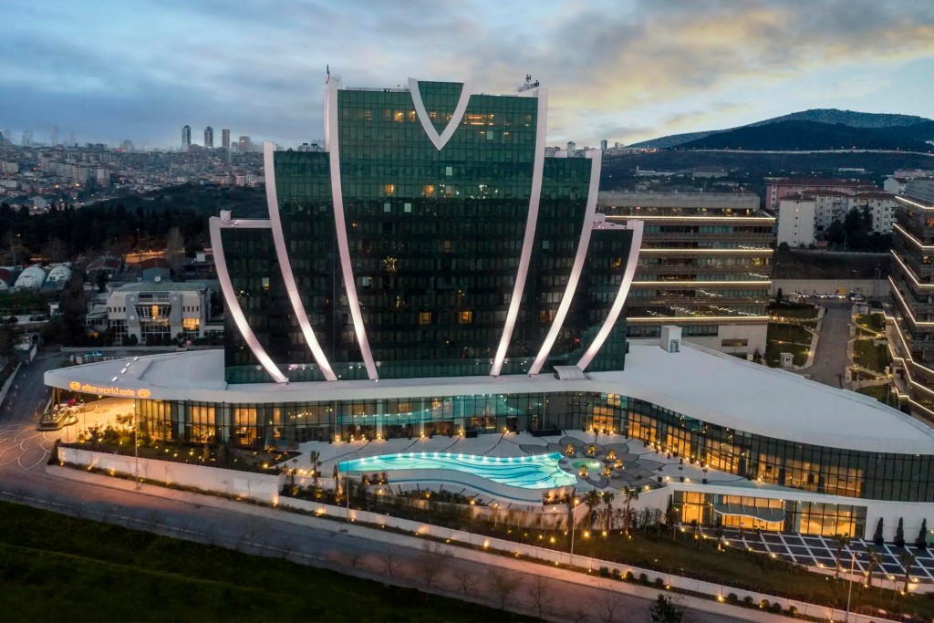 Elite World Grand Istanbul Kucukyali Hotel