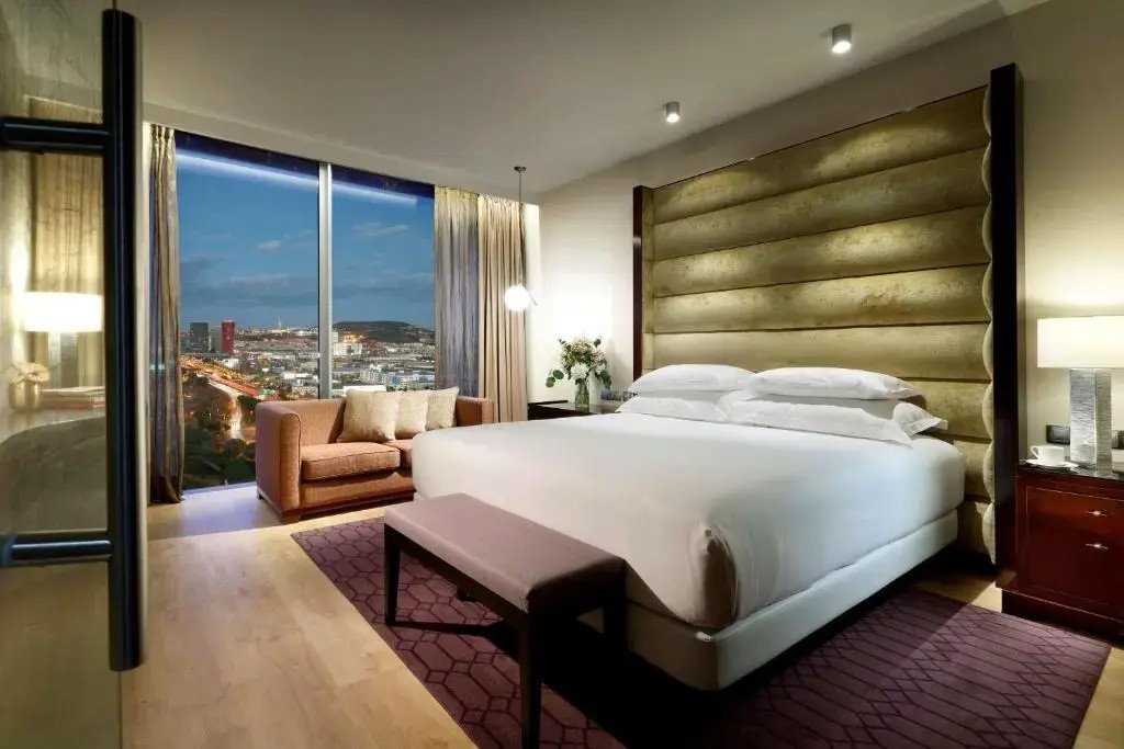 Hyatt Regency Barcelona Tower